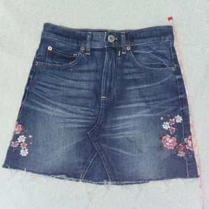 🌷🩷embroidered skirt🎀